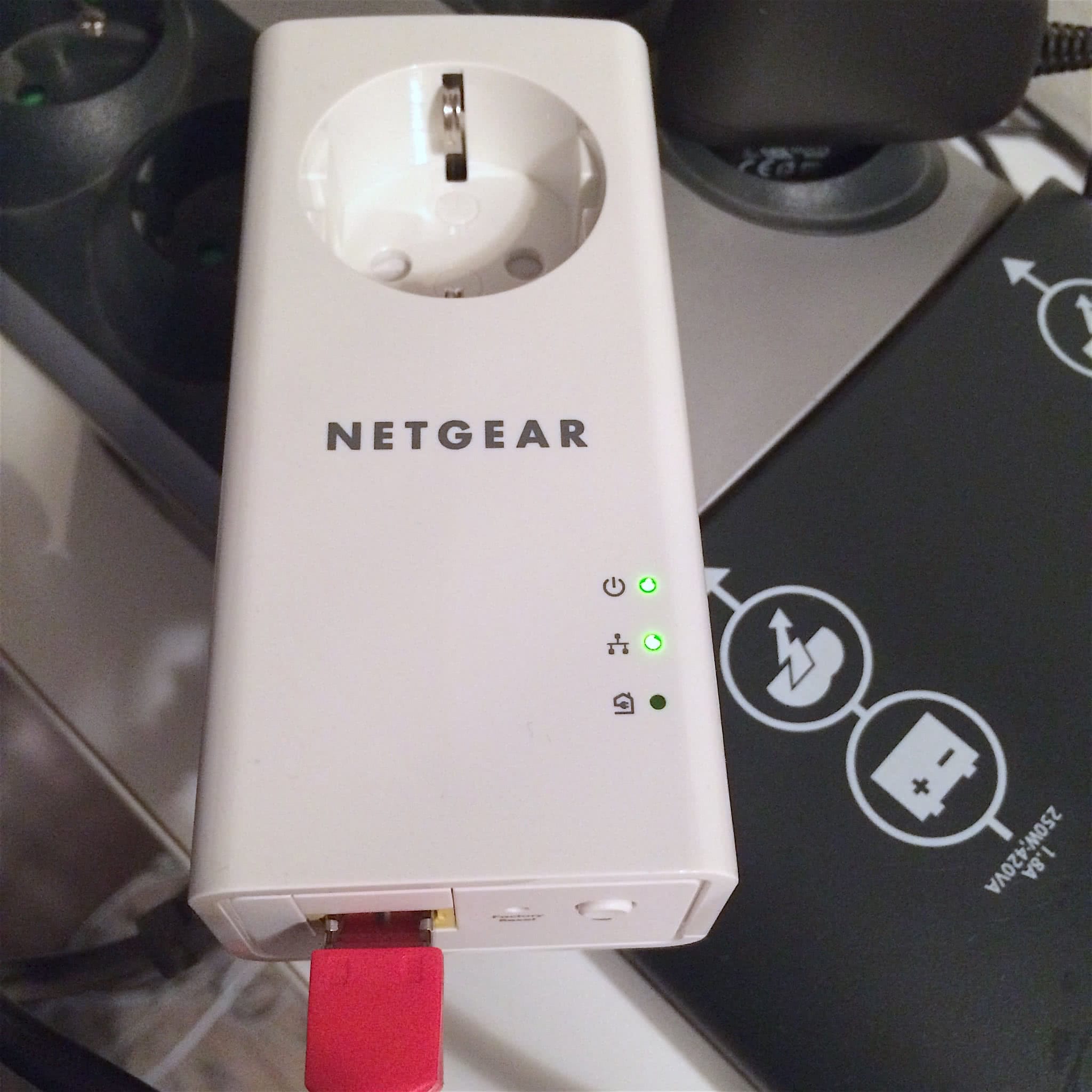 NETGEAR PLP1200 MGE test IMG 5523 NETGEAR PLP1200 MGE test IMG 5523